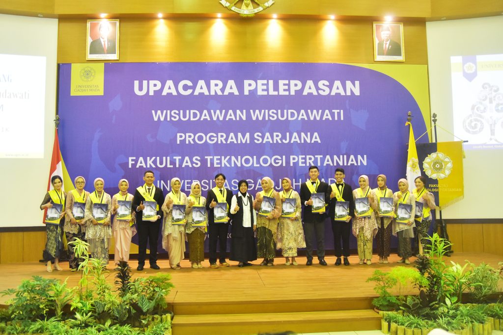 Kembali Tatap Muka, Pelepasan Wisuda FTP UGM 2022 – Fakultas Teknologi ...